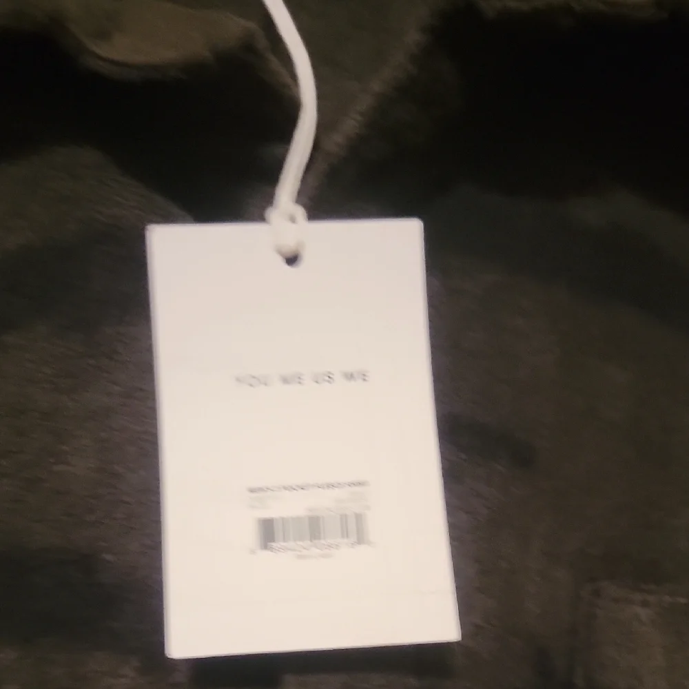 Free Assembly Shirt - Picture 5 of 9